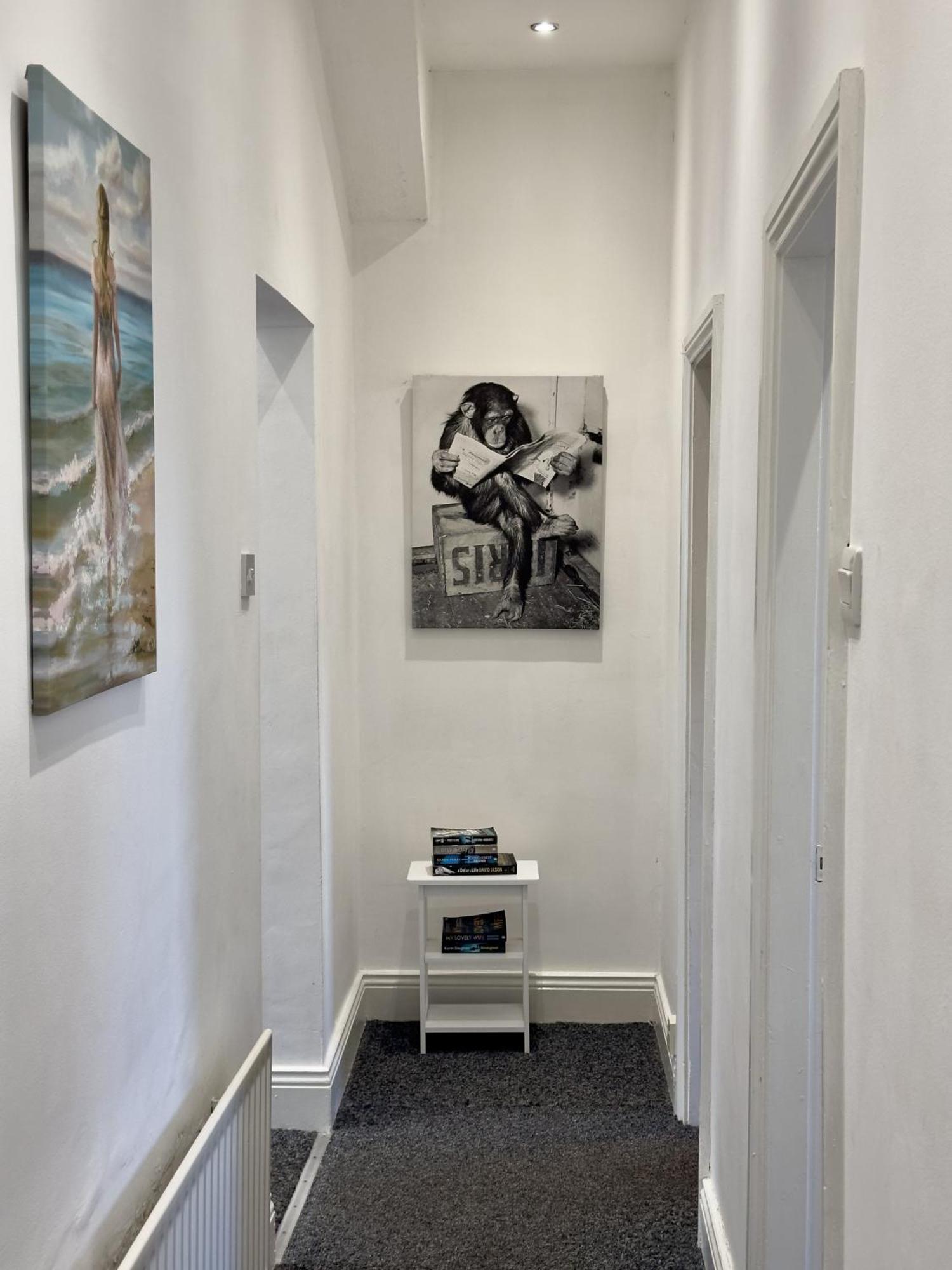Large Ground Floor Apartment - South Shields - 3 Minutes From South Tyneside Hospital, 8 Minutes From Beach Luaran gambar